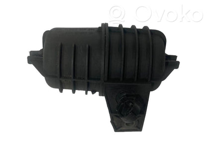 Vacuum air tank