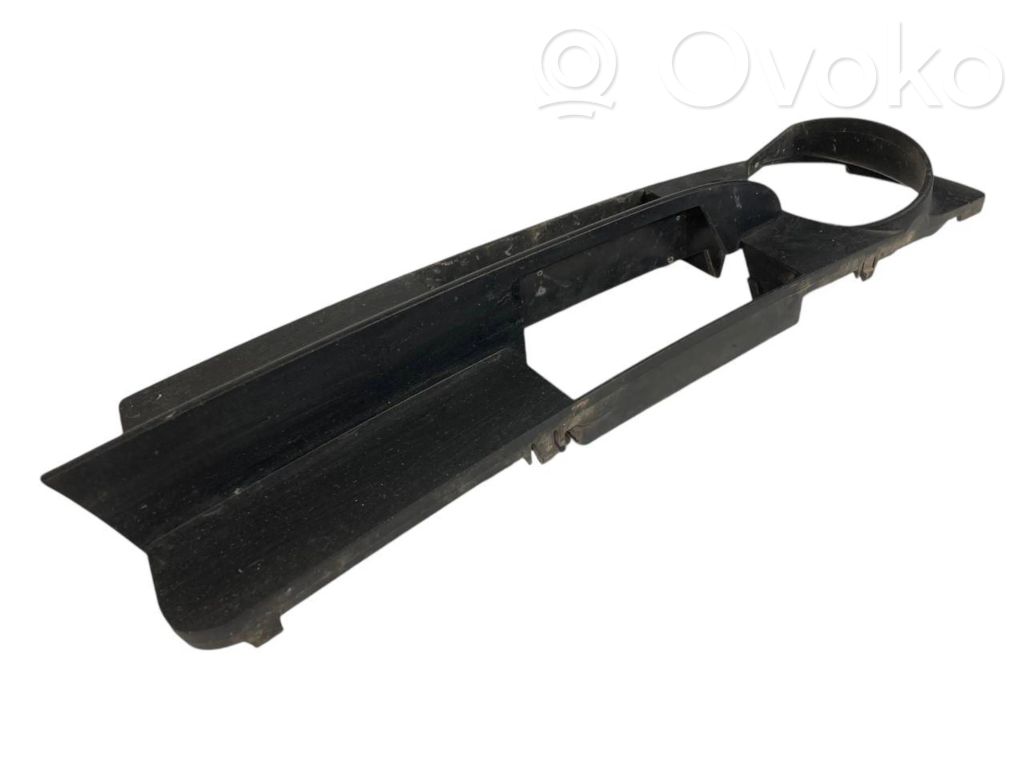 Pretmiglas luktura dekoratīvais režģis