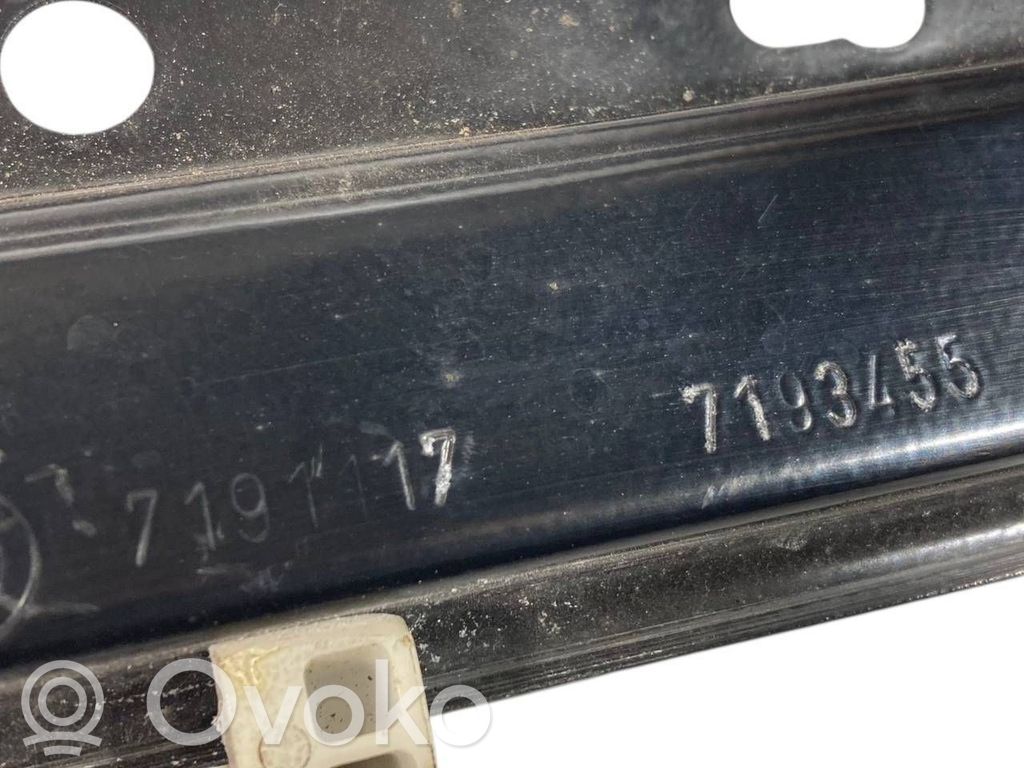 Priekšpusē elektriskā loga pacelšanas mehānisma komplekts