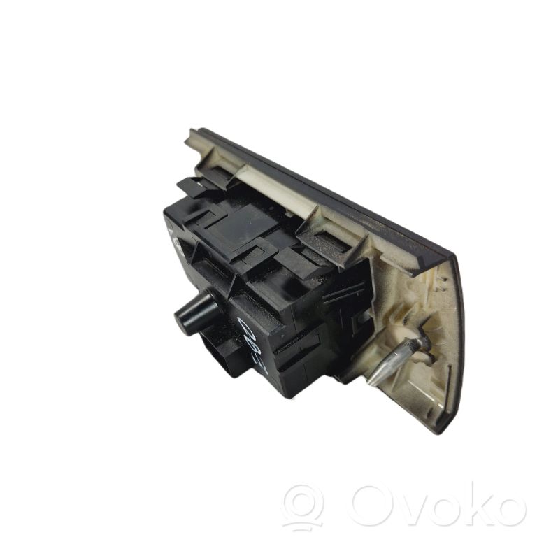Headlight switch