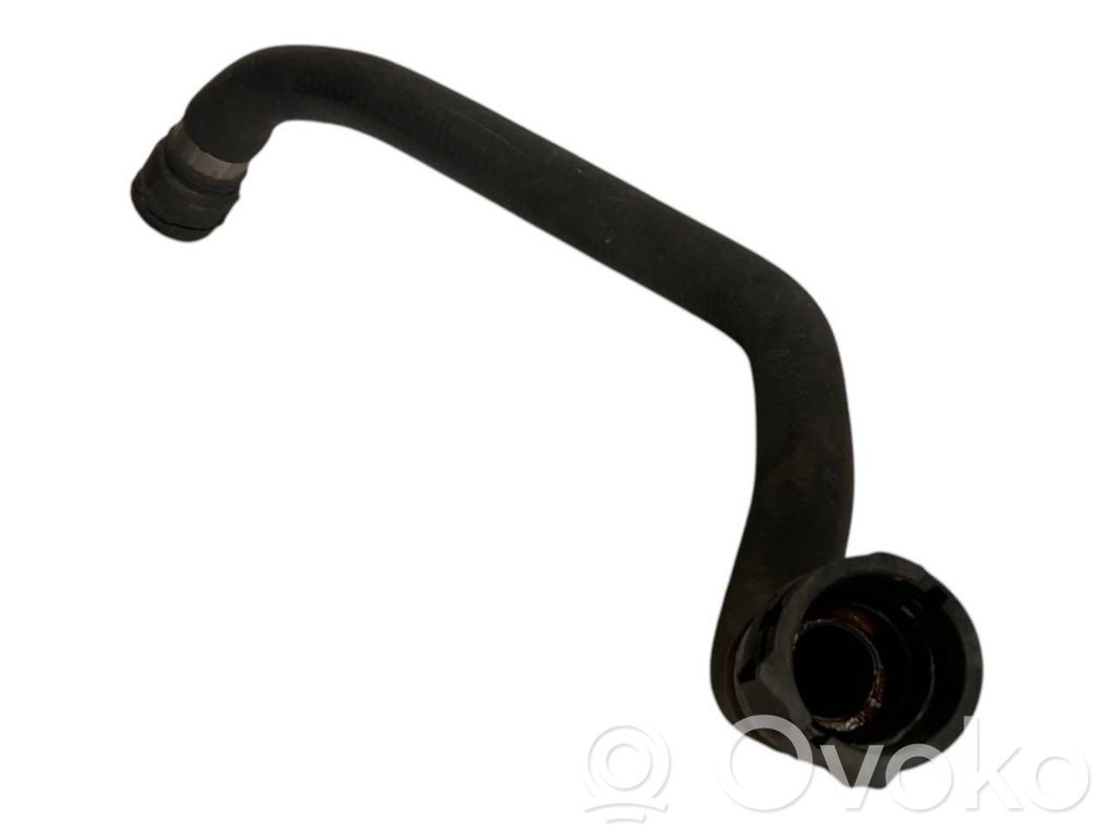 Caurulīte (-es) / šļūtene (-es)