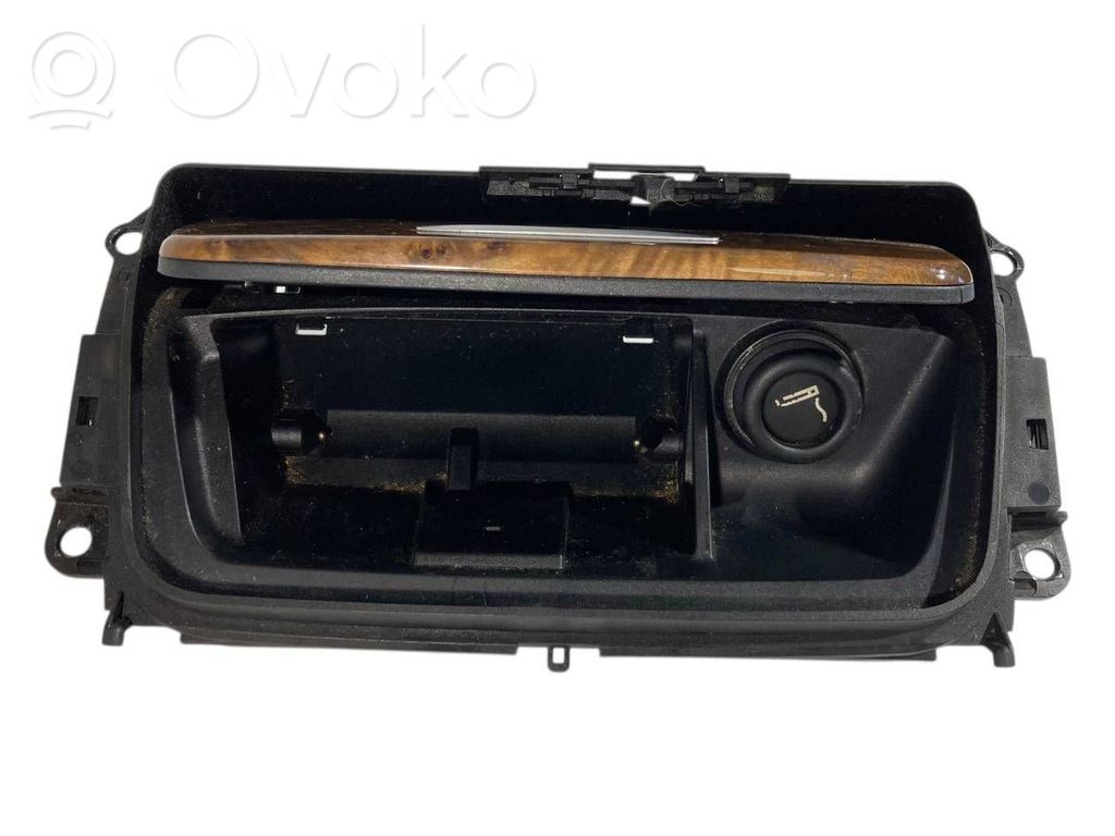 Salona dekoratīvās apdares komplekts