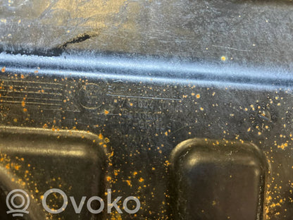 Trunk storage compartment