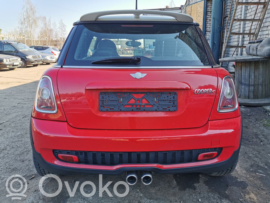 Aizmugurējais izpūtēja bundulis