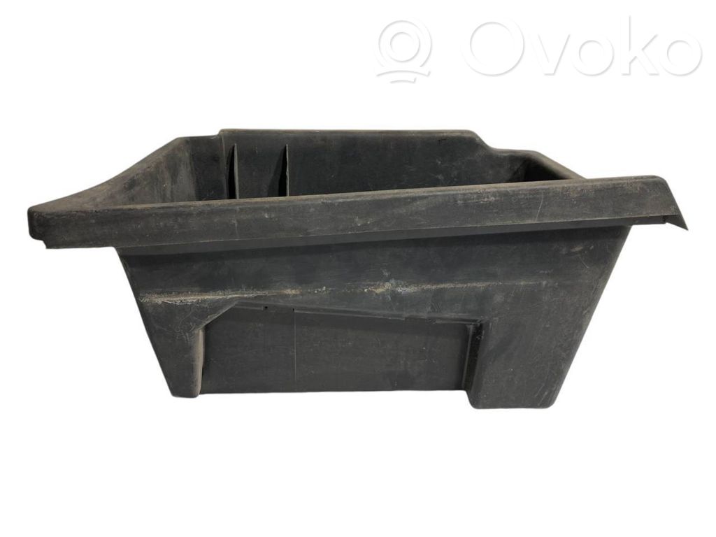 Mantu nodalījums stumbrs