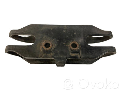 Aizmugurējā bufera montāžas kronšteins