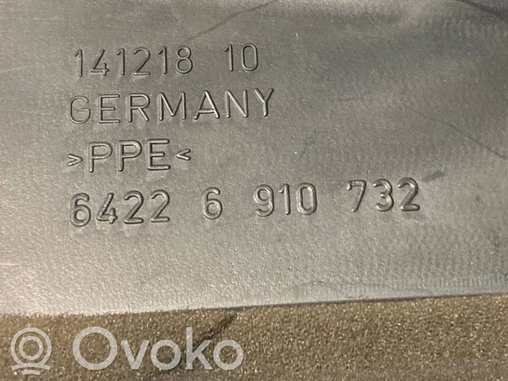 Paneļa dekoratīvās apdares vairogs (centrālais)