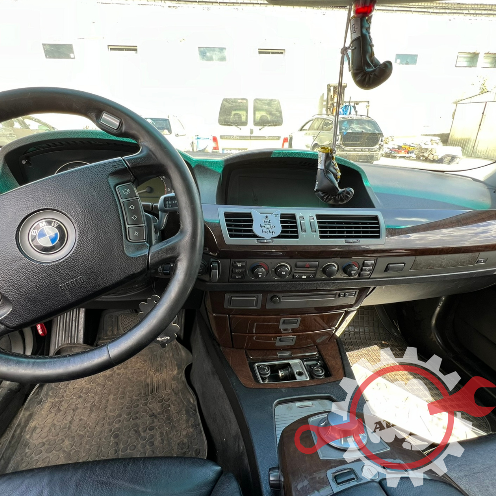 BMW 740 2003.G
