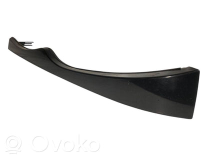 Priekšējā luktura dekoratīvā apdare