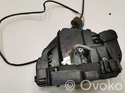 Aizmugurē slēdzene