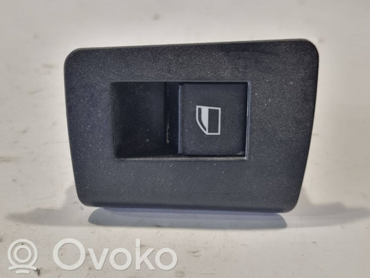 Power window switch