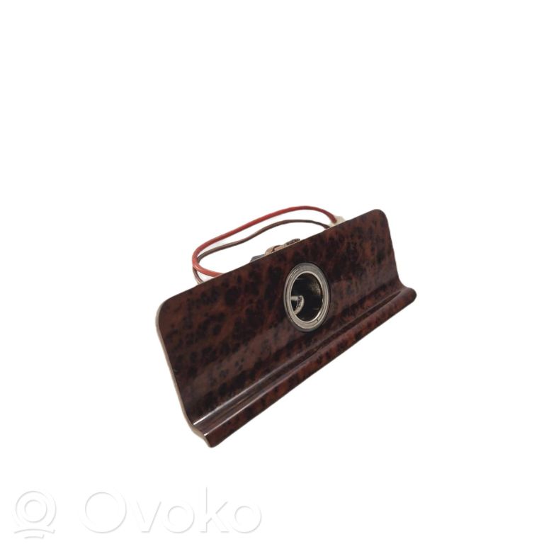 Cita veida salona detaļa