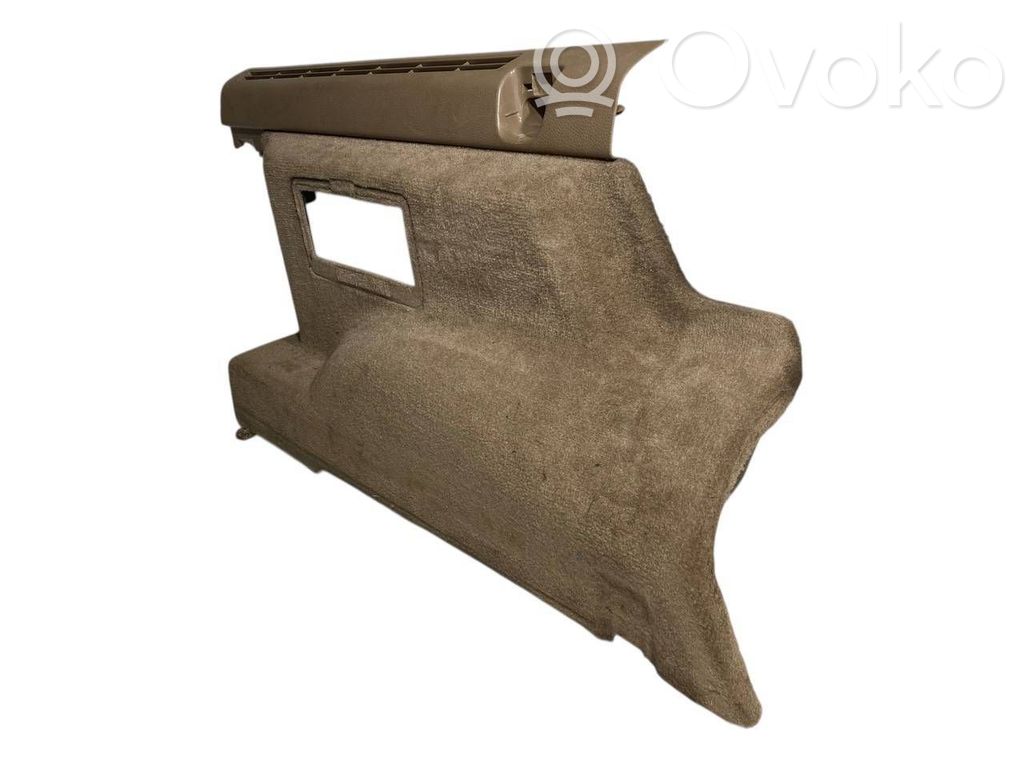 Bagāžnieka sānu apakšējās apdares panelis