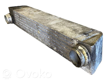 Starpdzesētāja radiators