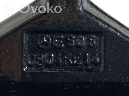 Aizmugurē apakšējā vira (eņģe)