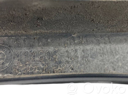 Priekšējā luktura dekoratīvā apdare