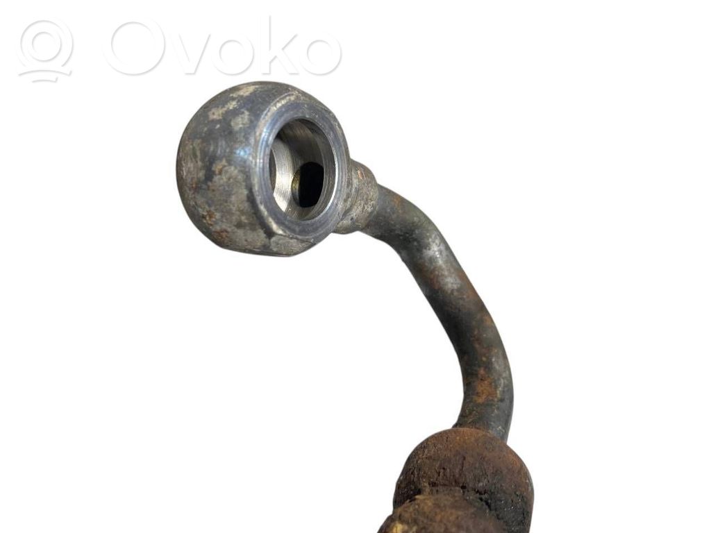 Stūres pastiprinātāja šļūtene (-es) / caurulīte (-es)