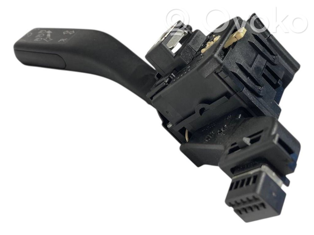 Pagrieziena signālu / lukturu sviria