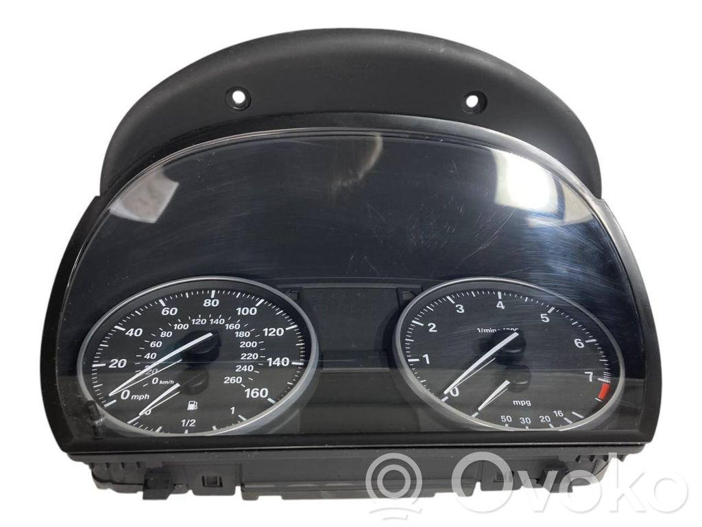 Спидометр (на панели приборов)