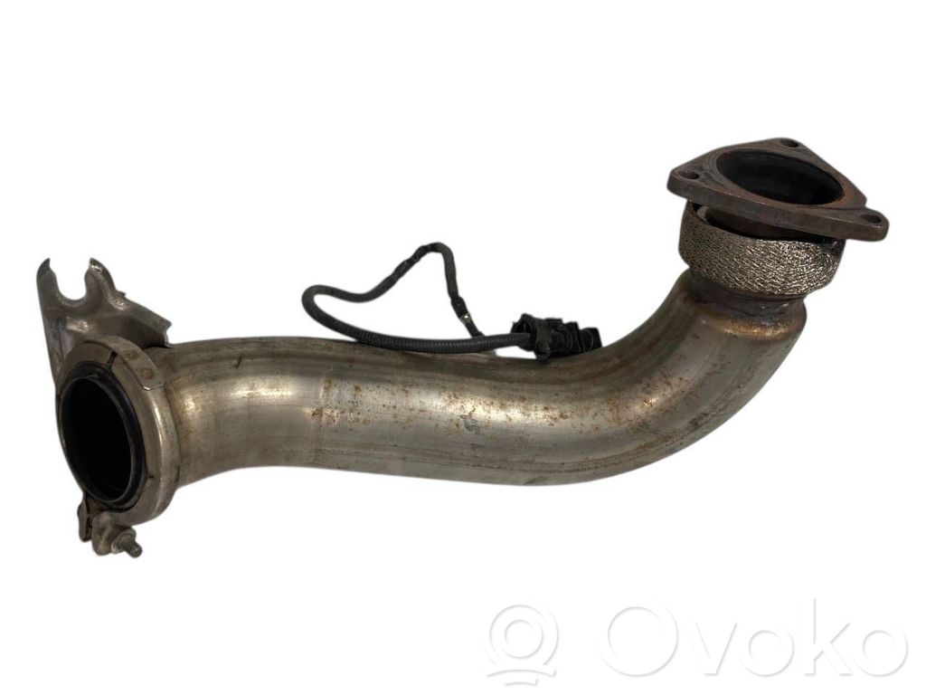 Caurulīte (-es) / šļūtene (-es)