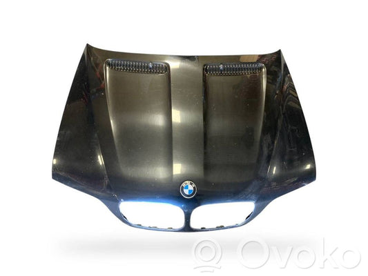 Dzinēja pārsegs (vāks)