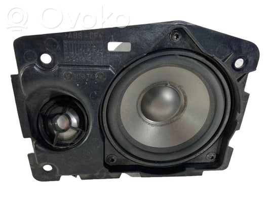 Динамик на передней панели