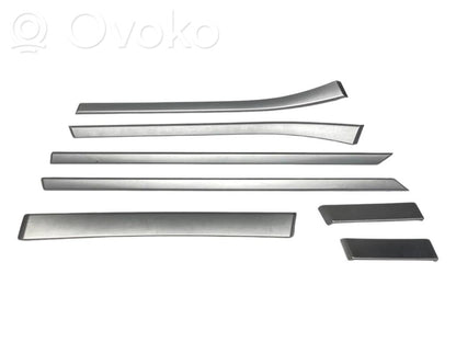 Sēdekļu un durvju dekoratīvās apdares komplekts