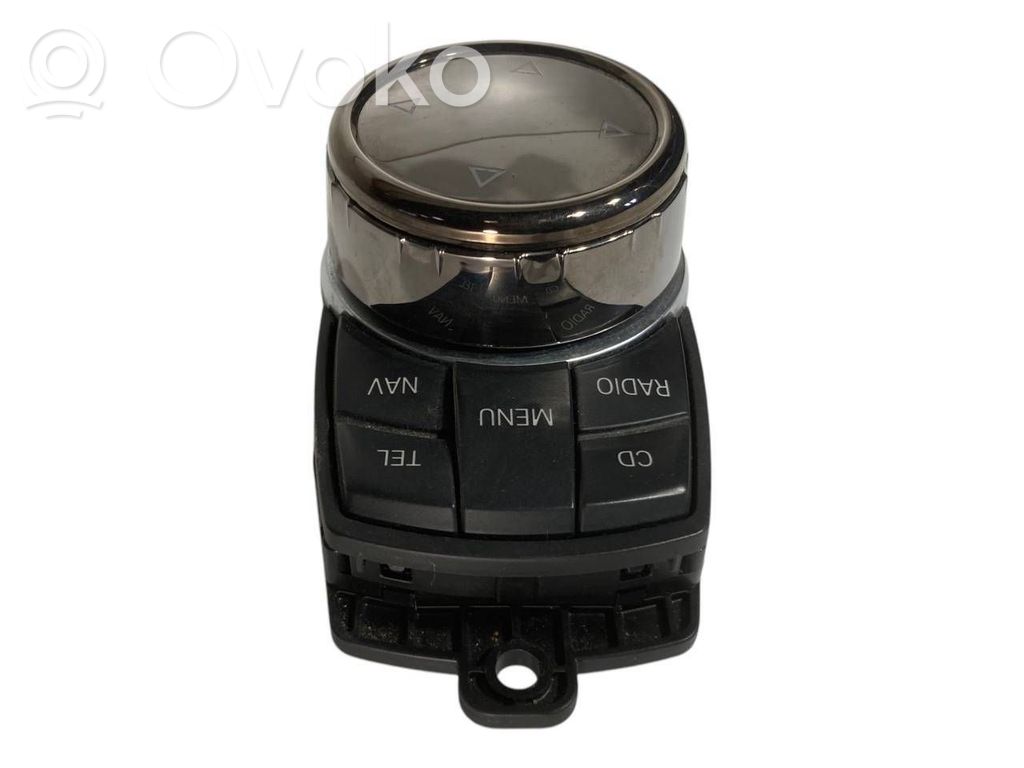 Multimediju kontrolieris