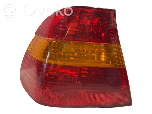 Aizmugurējais lukturis virsbūvē