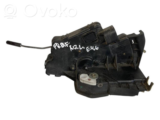 Aizmugurē slēdzene