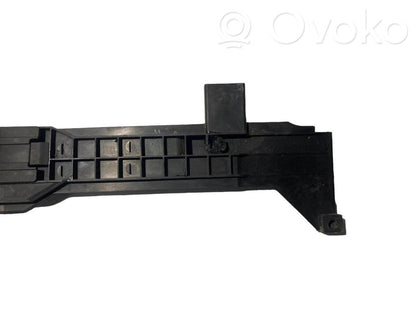 Radiatoru paneļa sānu daļa (televizors)