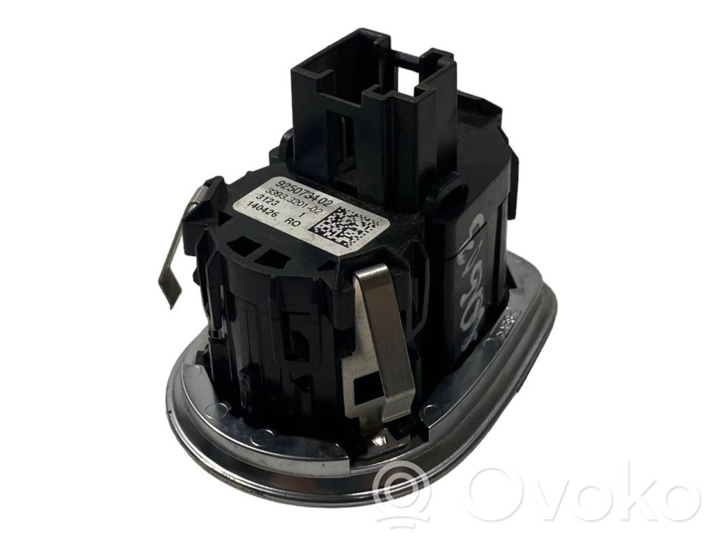 Automašīnas aizdedzes un startera slēdzis