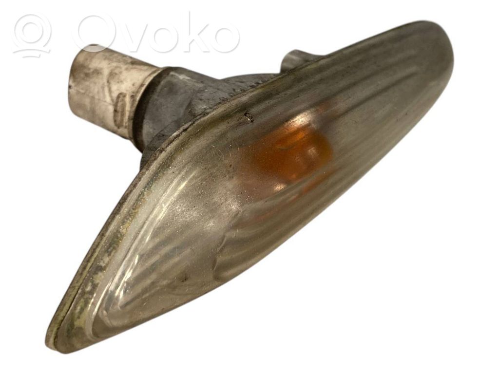 Wing turn signal light
