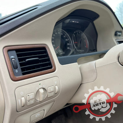 VOLVO XC70 2008.g. rezerves daļas