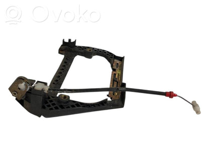 Aizmugurē turētājs / kronšteins ārējam atvēršanas rokturim