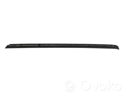 Vējstikla dekoratīvā apdare