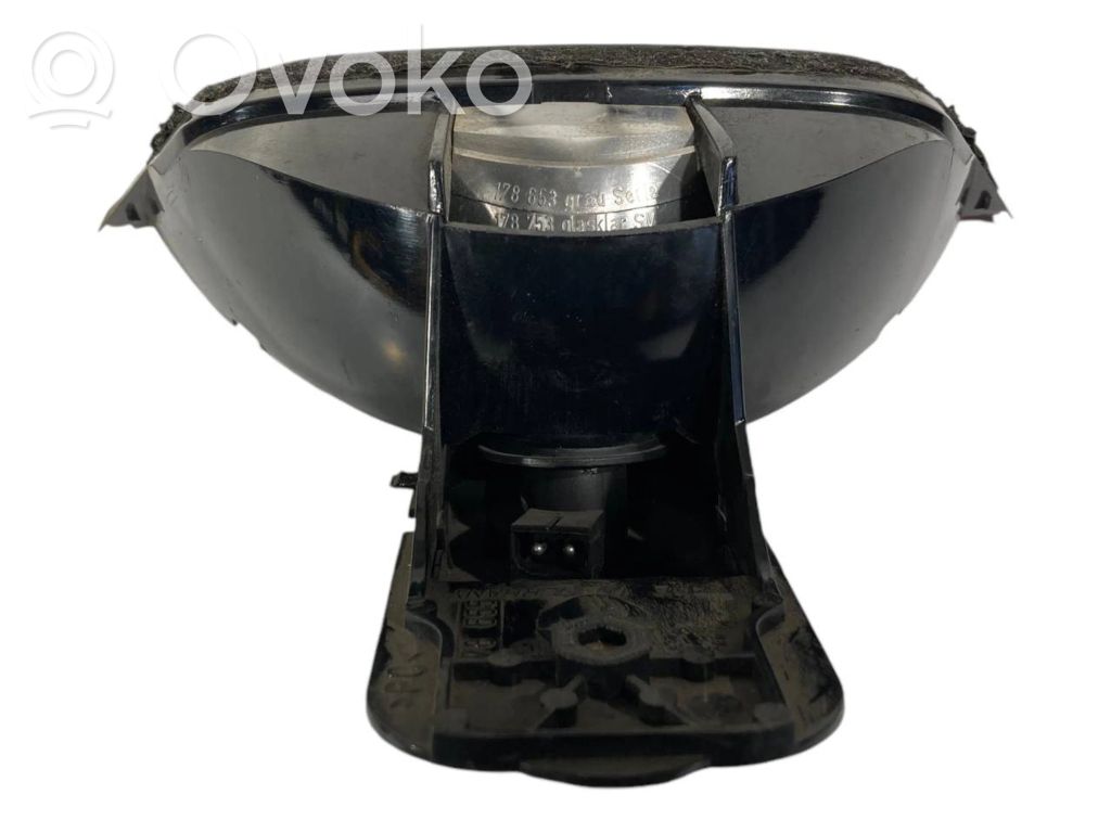 Papildu bremžu signāla lukturis