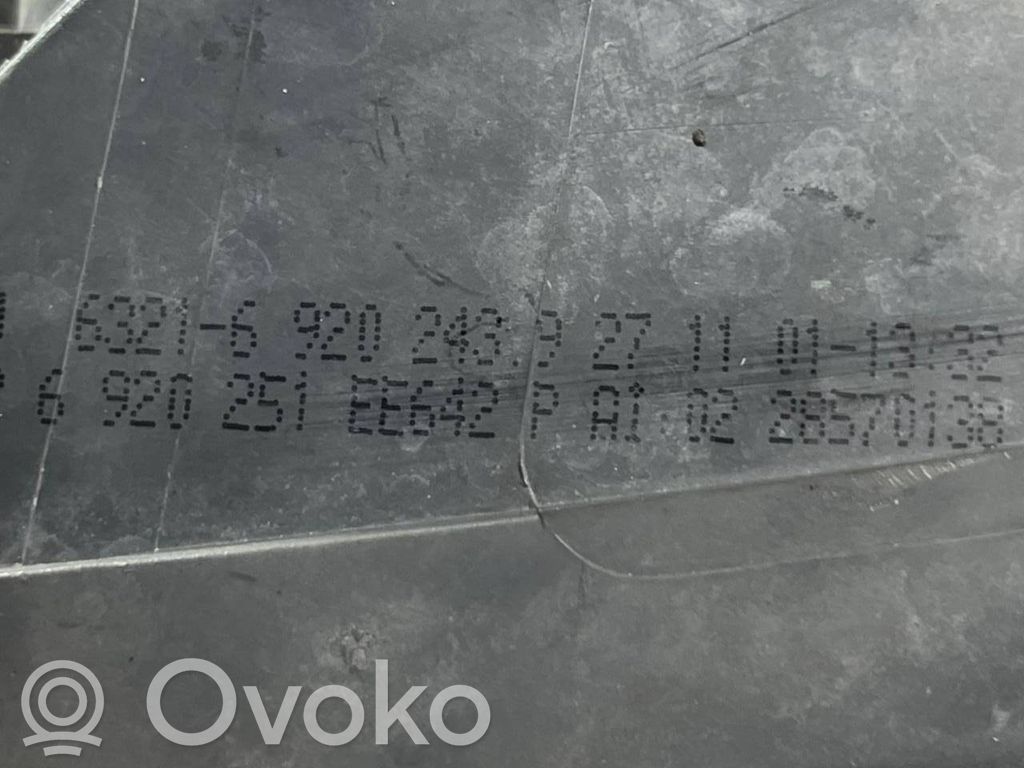 Задний фонарь в кузове