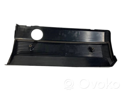 Dzinēja pārsegs (dekoratīva apdare)