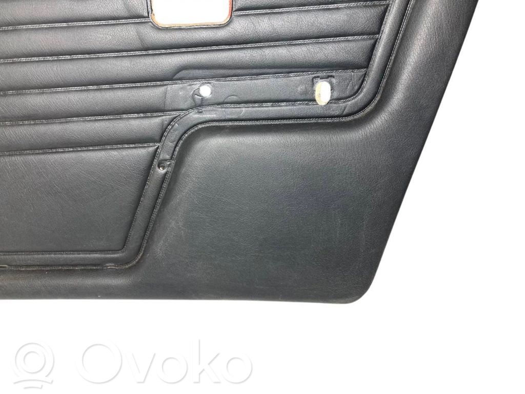 Priekšējo durvju apdare