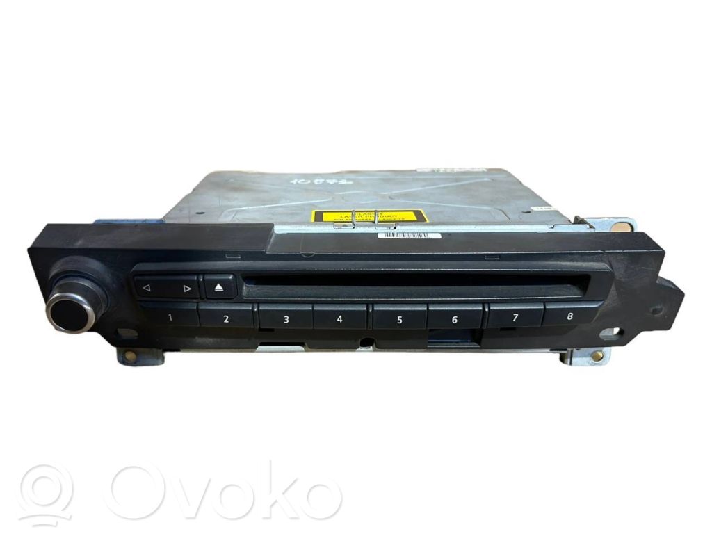 Radio / CD/DVD atskaņotājs / navigācija