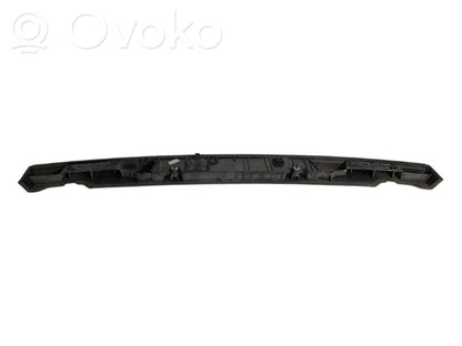 Bagāžnieka numura zīmes apgaismojuma līste