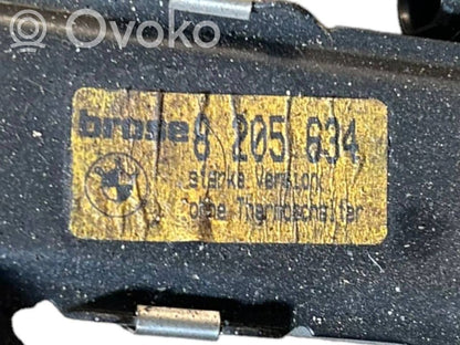 Priekšpusē elektriskā loga pacelšanas mehānisma komplekts