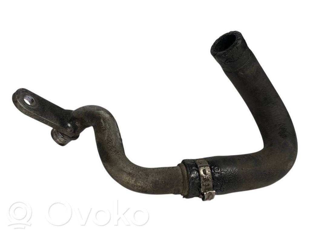 Caurulīte (-es) / šļūtene (-es)