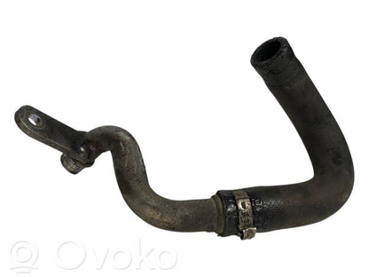 Caurulīte (-es) / šļūtene (-es)