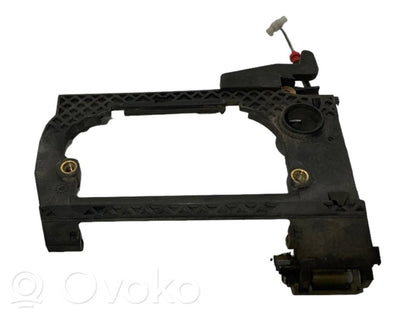 Holder/bracket for external opening handle at the front