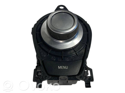 Multimediju kontrolieris