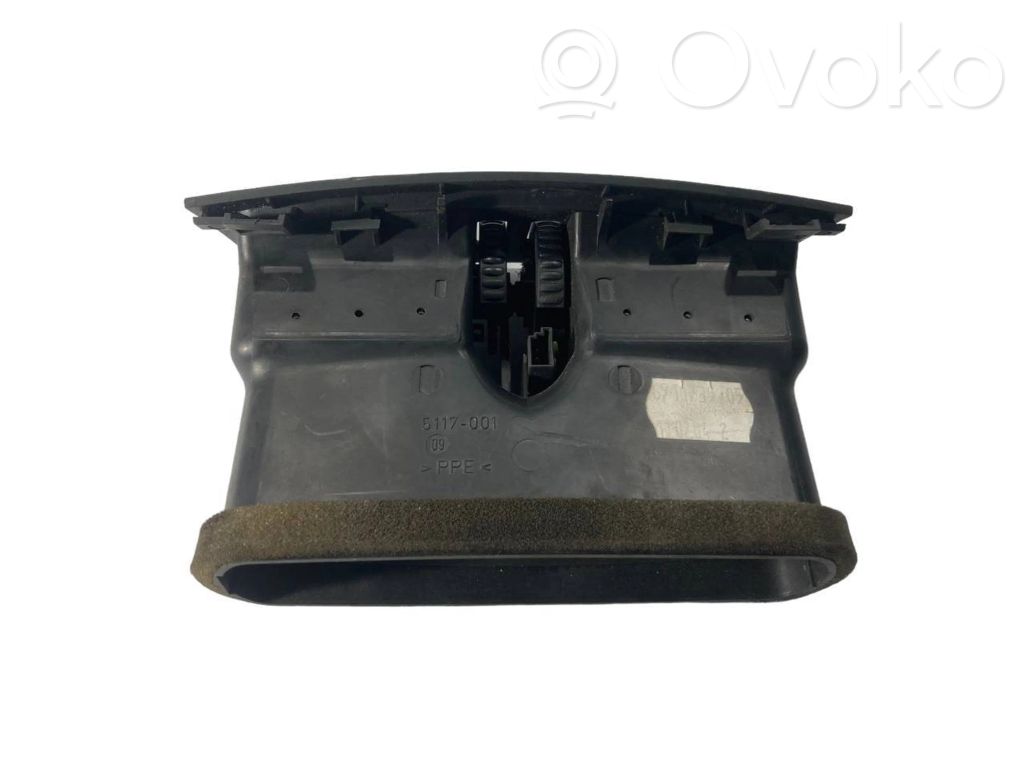 Aizmugurējā gaisa - ventilācijas reste