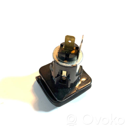 12 V socket (rear)