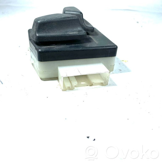 Seat adjustment switch(es)